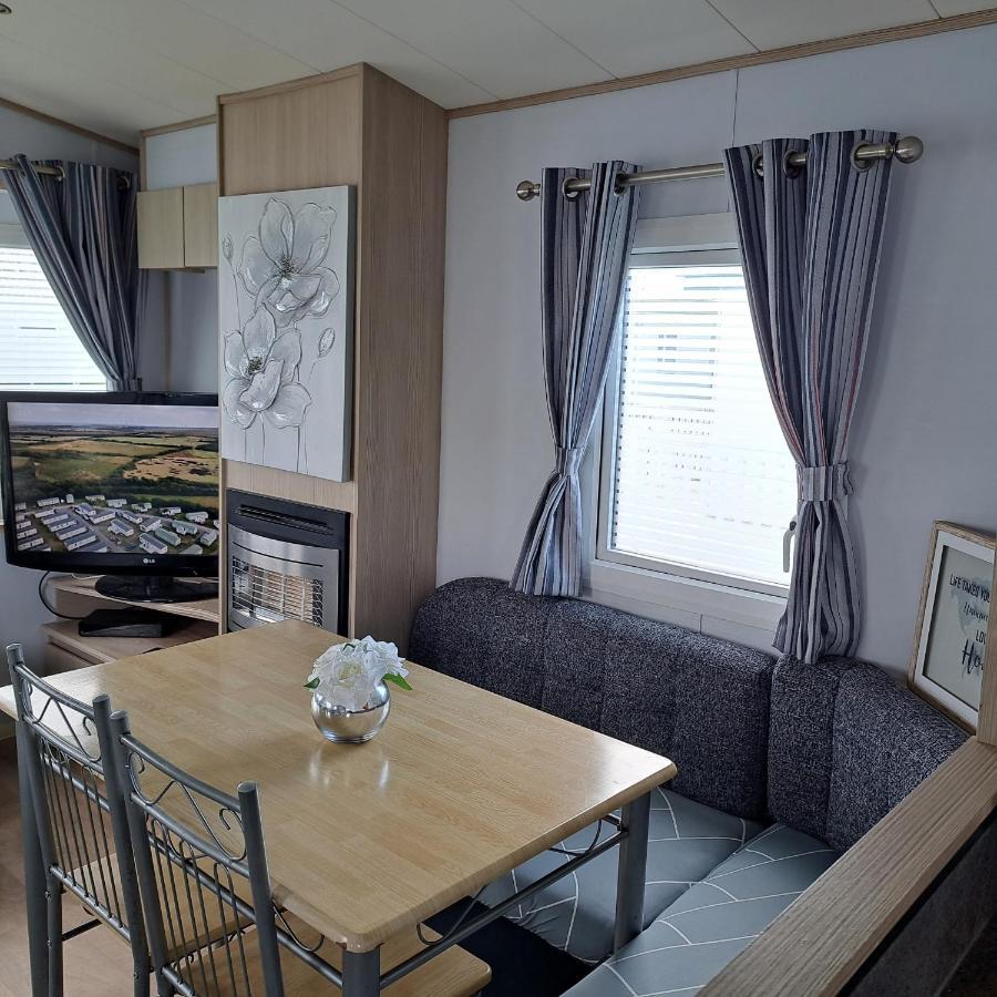 Cj & Daisies Holiday Home Prestatyn Exterior foto